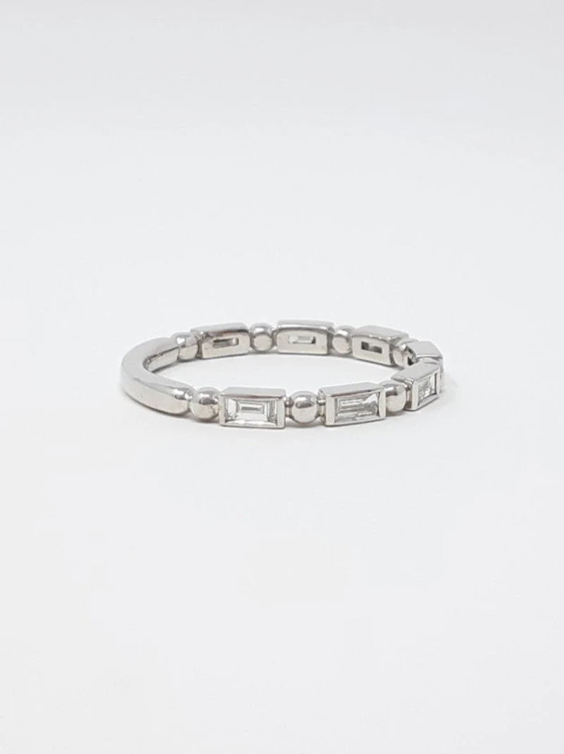 10K White Gold 0.30cttw Baguette Cut Diamond Ring, size 6.5