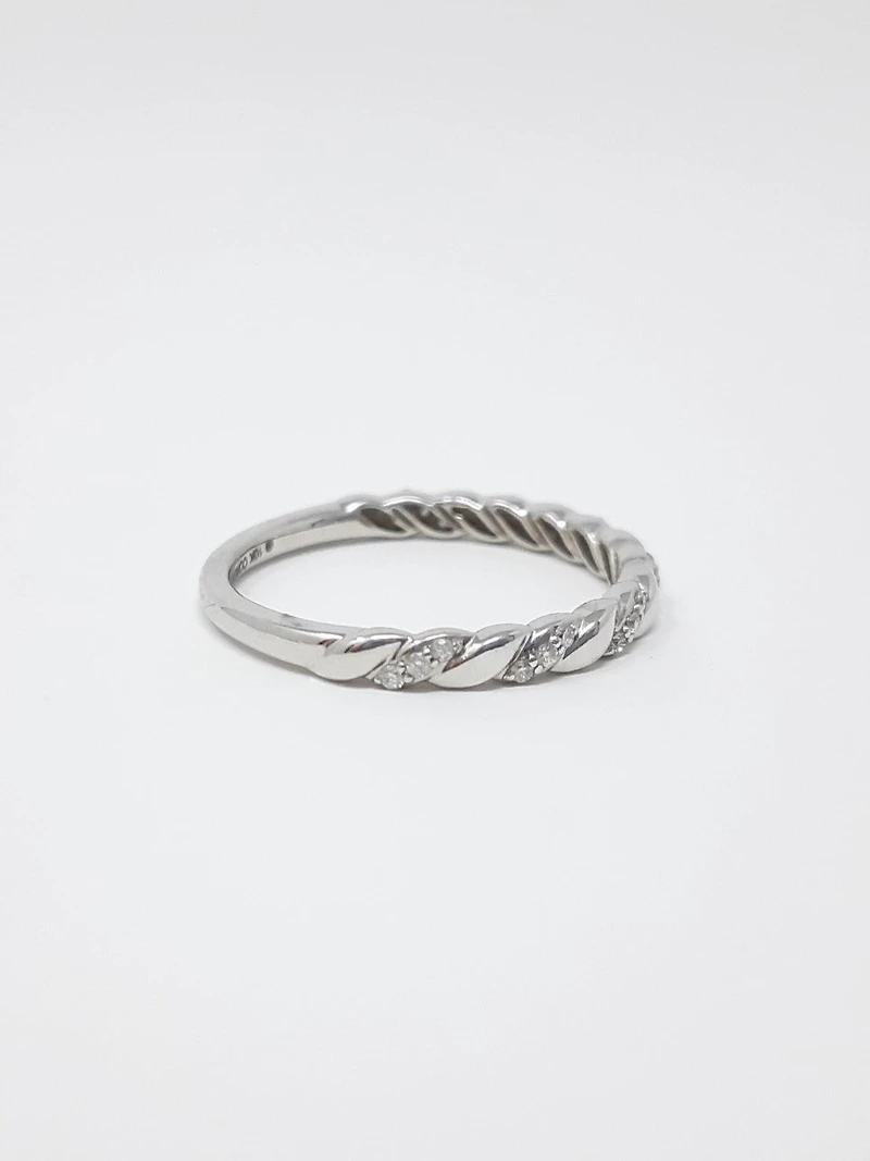 10K Gold 0.10cttw Diamond Stacking Ring / Band