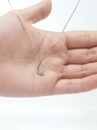 10K Yellow Gold 0.17ttw Canadian Diamond Halo Necklace, 18"