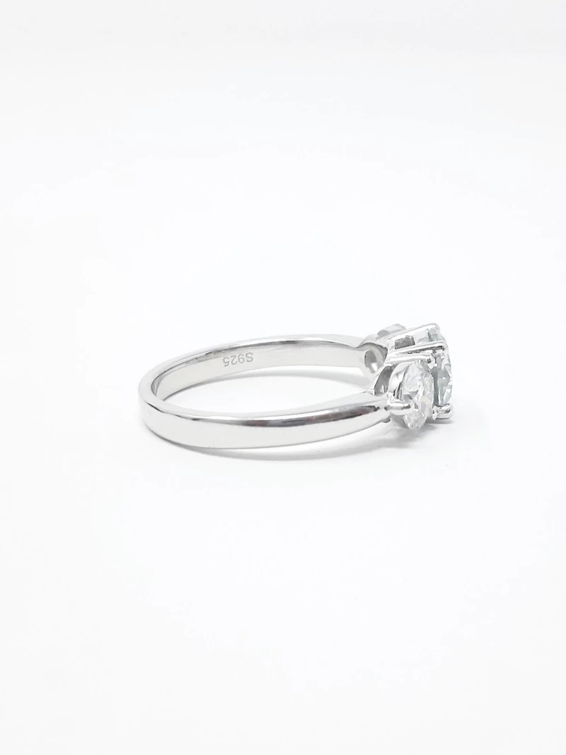 Moissanite Engagement Ring 