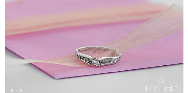 10K White Gold 0.10cttw Diamond Ring - Size 6.5