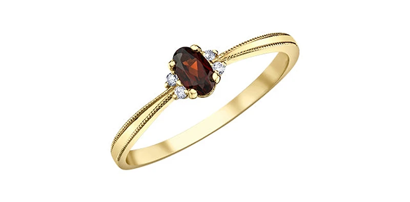 10K Yellow Gold 0.16cttw Garnet and 0.03cttw Diamond Ring