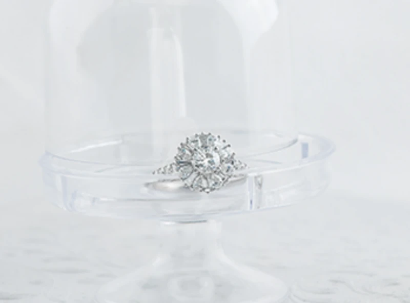 18K White Gold/Palladium Alloy (hypoallergenic) 1.50cttw Round Brilliant Diamond Halo Ring - Gold /