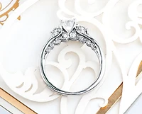 18K White Gold/Palladium Alloy (hypoallergenic) 0.82-1.35cttw Round Brilliant 3 Stone Diamond Ring - / Carat Total