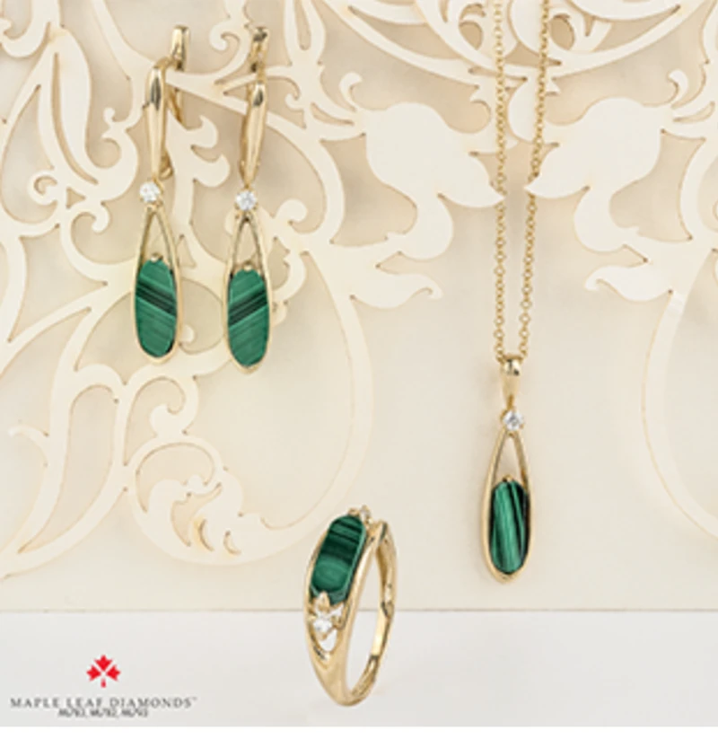 10K Genuine Malachite & 0.08cttw Canadian Diamond Ring - Gold