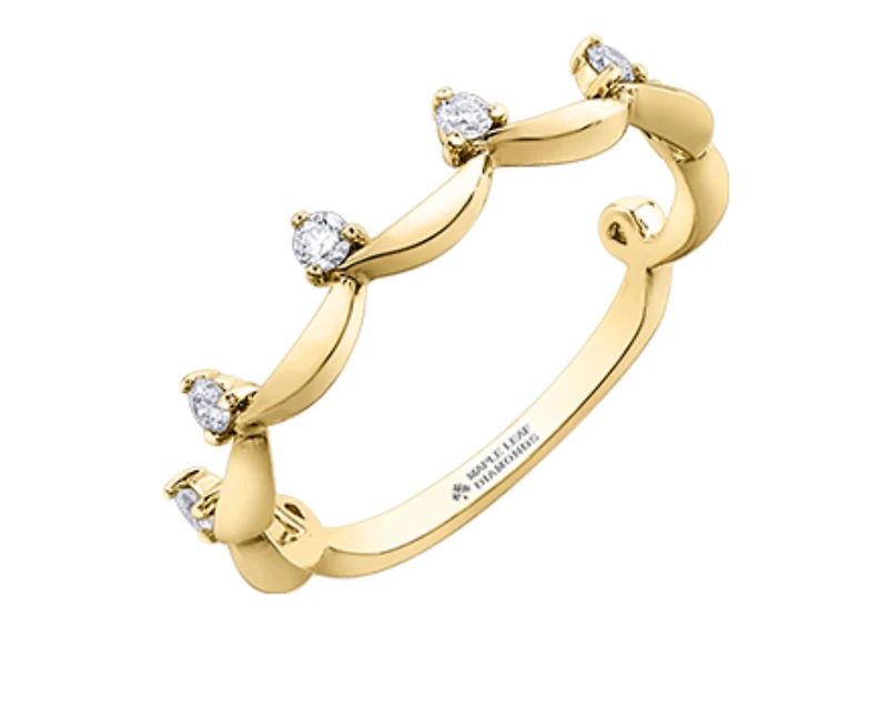 14K White Gold 0.15cttw Scalloped Canadian Diamond Band, 6.5