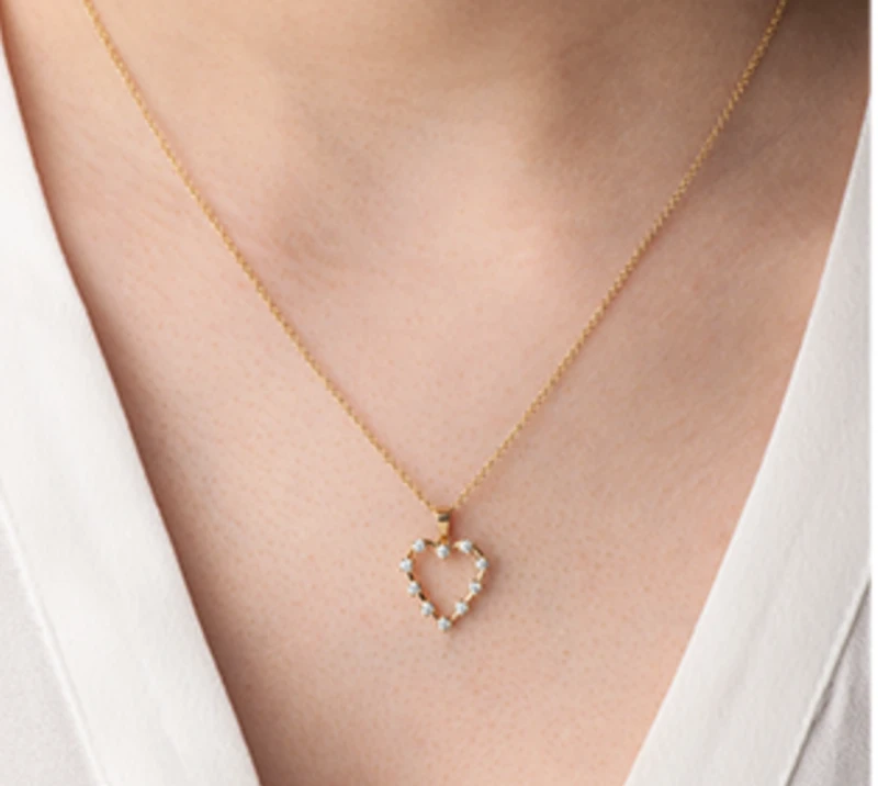 14K Yellow Gold 0.20cttw Round Brilliant Heart Shape Canadian Diamond Necklace