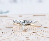 14K Yellow Gold 0.12cttw Diamond Pear Shape Canadian Ring - /