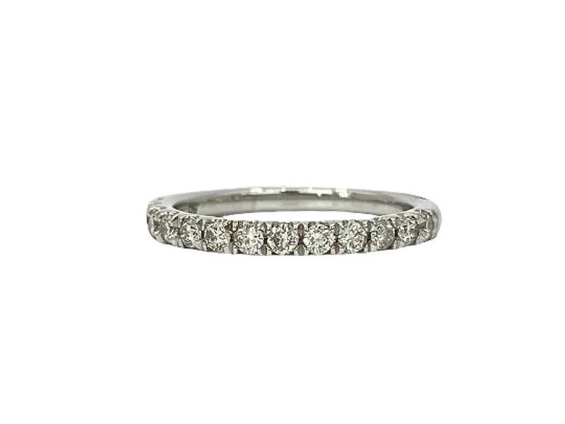 10k White Gold 1.50cttw Diamond Pave Ring, size 6.5