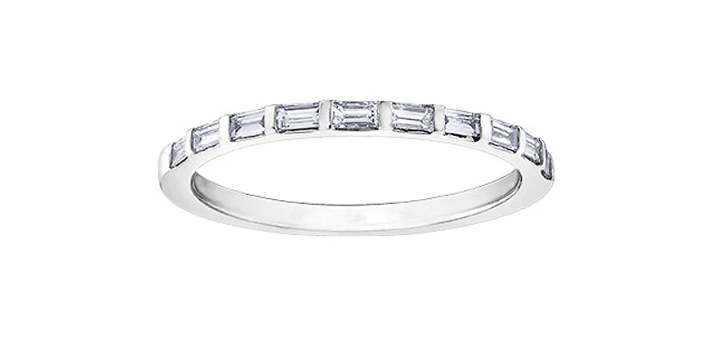 14K White Gold 0.25cttw Straight Baguette Diamond Ring - Size 7