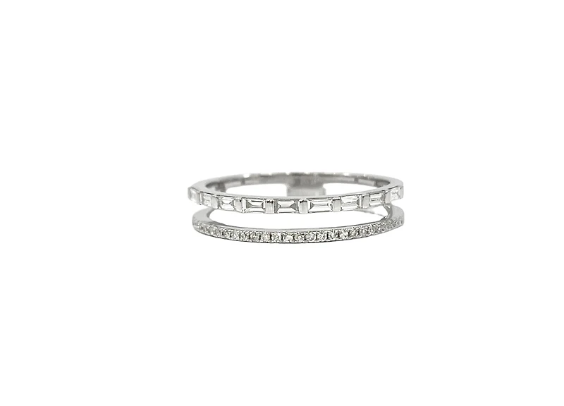 14K White Gold 0.28cttw Baguette Cut & Round Brilliant Cut Diamond Ring, size 6.5