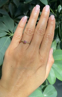 10K Yellow Gold Garnet Ring - 4.5