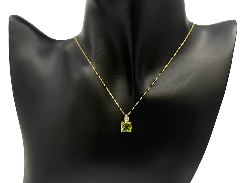 10K Yellow Gold 7mm Cushion Cut Peridot and 0.026cttw Diamond Pendant, 18"