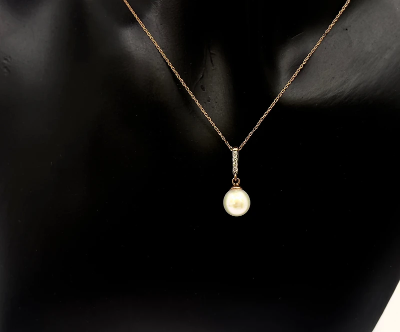 10K Rose Gold Fresh Water Pearl and Diamond Pendant, 18"