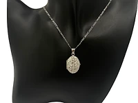 10K White Gold Locket, 18"