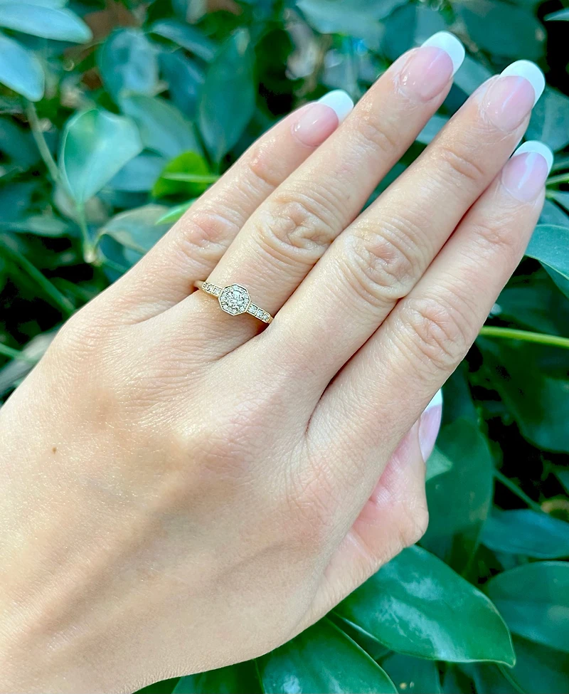 10K Yellow Gold 0.40cttw Canadian Diamond  Halo Engagement Ring, size 6.5 - 6.5