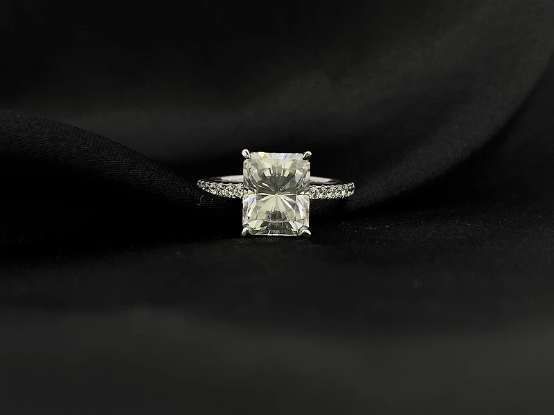 Silver 4.00cttw Moissanite Engagement Ring - 4.5