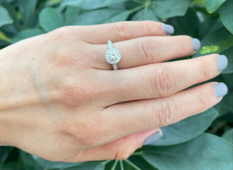 14K White Gold 0.77cttw Diamond Halo Engagement Ring,  6