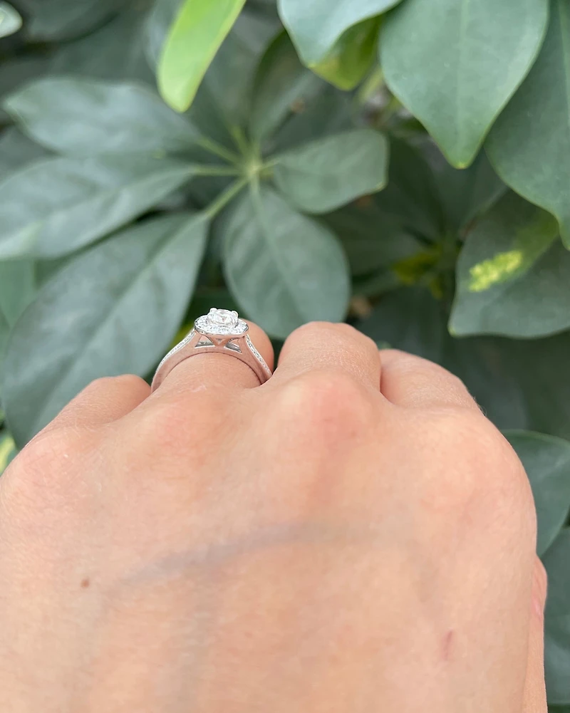 14K White Gold 0.77cttw Diamond Halo Engagement Ring,  6