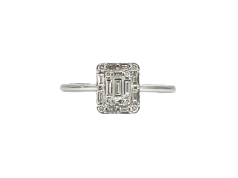 14K White Gold 0.32cttw Diamond Ring - size 7 - 4.5