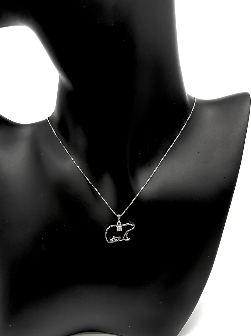 10K White Gold Canadian Diamond 0.083cttw Round Cut Pendant 18"