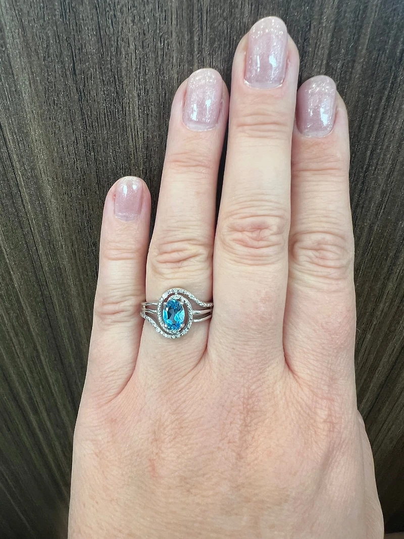 925 Sterling Silver Blue Topaz & Diamond Ring - 4.5