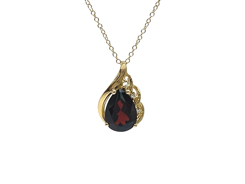 10K Yellow Gold 8mm x 6mm Garnet and 0.019cttw Diamond Necklace - 18 Inches