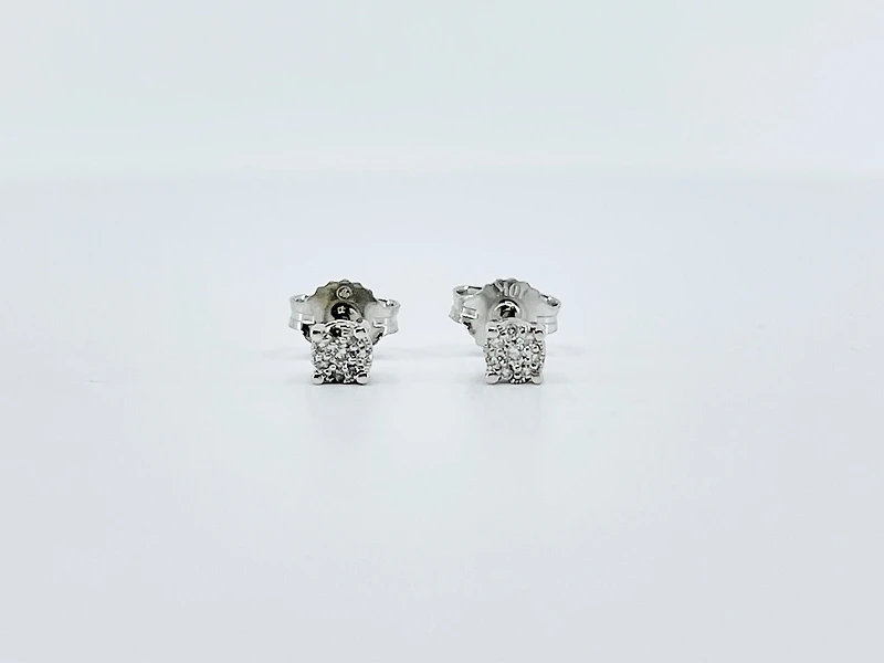 10K White Gold 0.08cttw Diamond Stud Earring