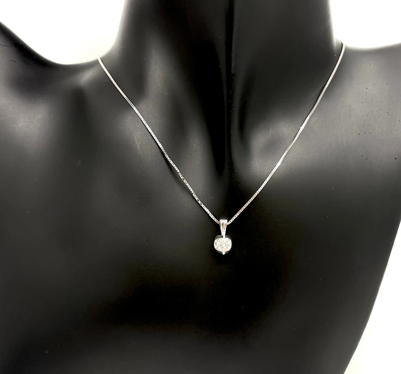 10K White Gold 0.30cttw Canadian Diamond Solitaire Pendant, 18"