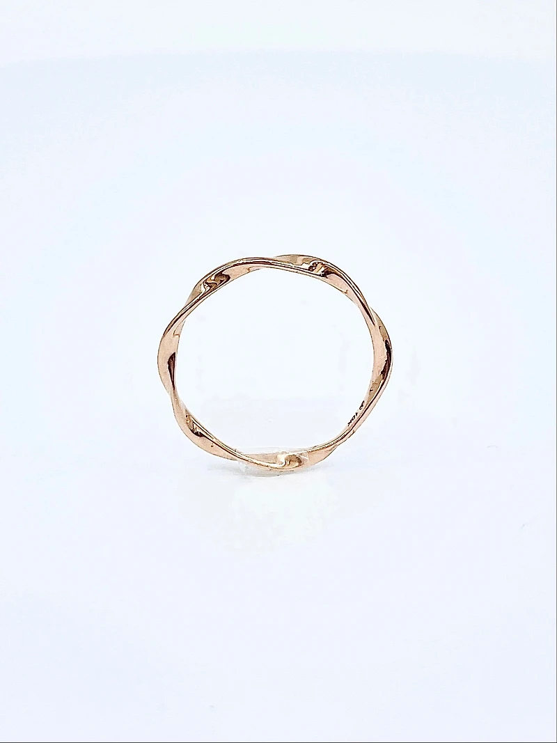 10K Rose Gold Twisty Patterned Ring, size 6.5