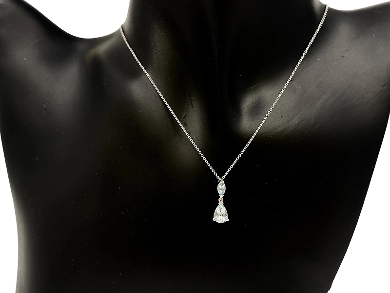 10K Gold 0.75cttw Genuine Aquamarine Pendant