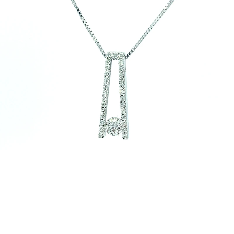 10K White Gold 0.30 cttw Canadian Diamond Pendant, 18"