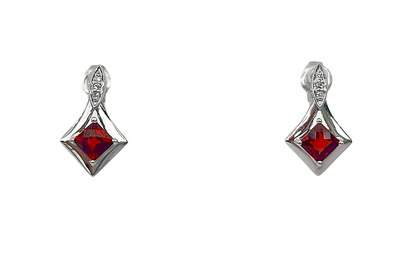 10K White Gold Garnet Stud Earrings