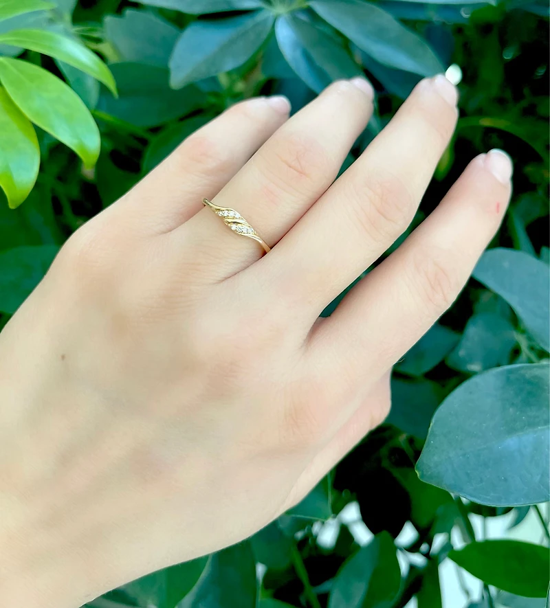 10K Yellow Gold Diamond 0.05cttw Ring, Size 6.5