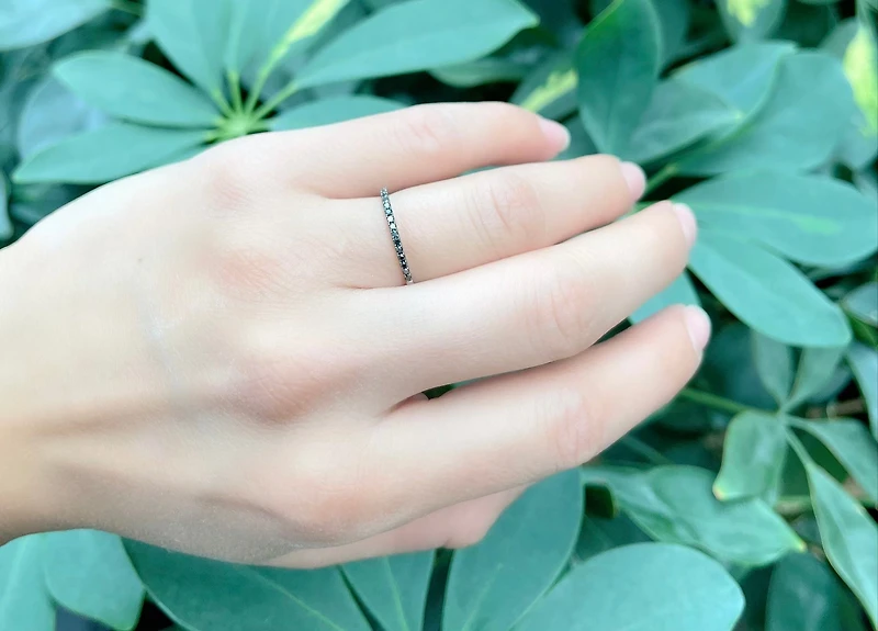 14K White Gold 0.17cttw Black Diamond Ring - Size 6.5