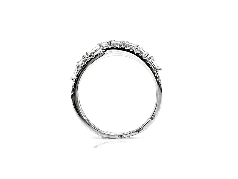 14K White Gold 0.44cttw Baguette and Round Diamond Ring, Size 6.75