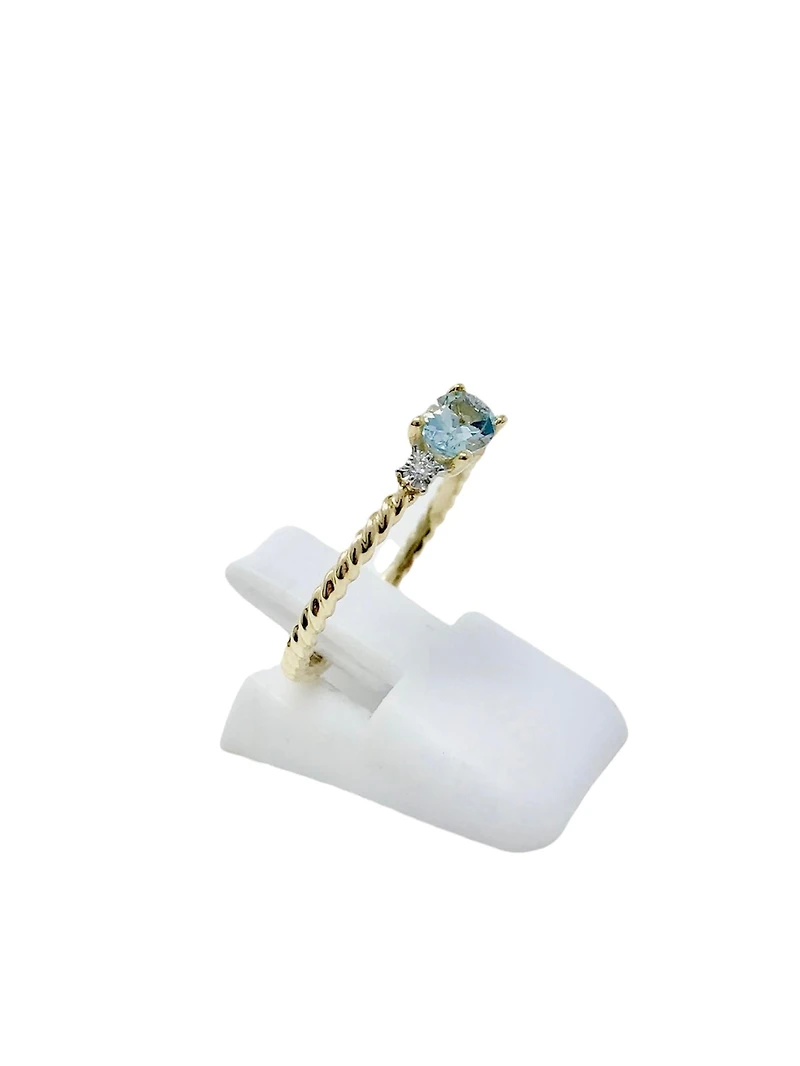 10K Yellow Gold 0.40cttw Genuine Oval Cut Aquamarine & 0.02cttw Diamond Ring - 4.5