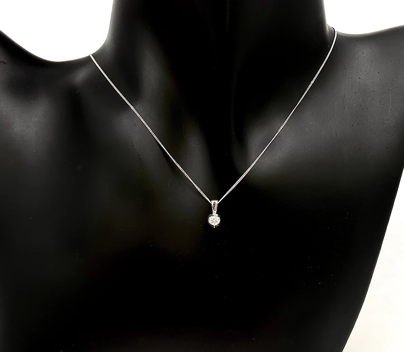 14K White Gold 0.10cttw Canadian Diamond Mezza Luna Necklace