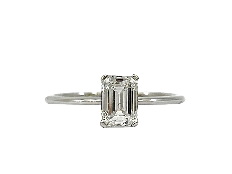 14K Gold 1.00 cttw Lab Grown Diamond Emerald Cut Solitaire Engagement Ring - /