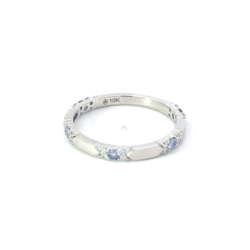 10K White Gold Tanzanite & Diamond Ring, size 6.5 - 4.5