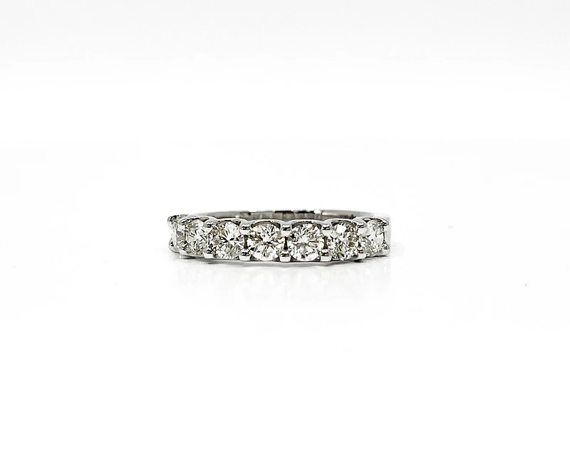 14K White Gold 0.75cttw Diamond Anniversary Claw Set Ring / Band, size 6.5