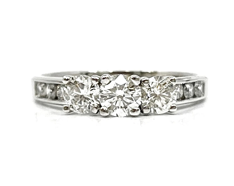 10K White Gold 1.00cttw Diamond Past Present Future Ring - 4.5 /