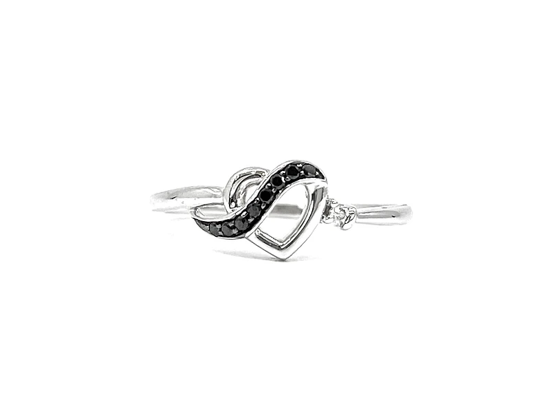 10K White Gold 0.04cttw Treated Black Diamond and 0.04cttw White Diamond Heart Ring, Size 6.5