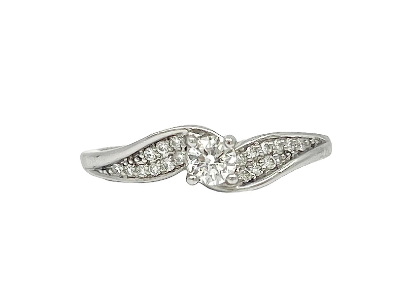10K White Gold 0.25cttw Canadian Diamond Engagement Ring - / 4.5