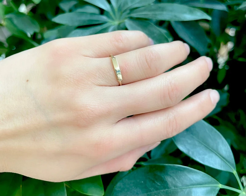 10K Yellow Gold Diamond 0.005cttw Engravable / Signet Ring, Size 6.5