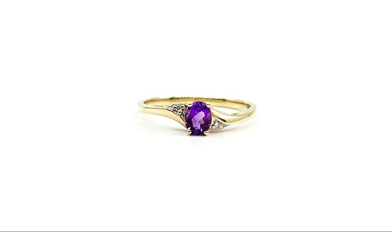 10K Yellow Gold 0.30cttw Genuine Amethyst & 0.01cttw Diamond  Ring, size 6.5