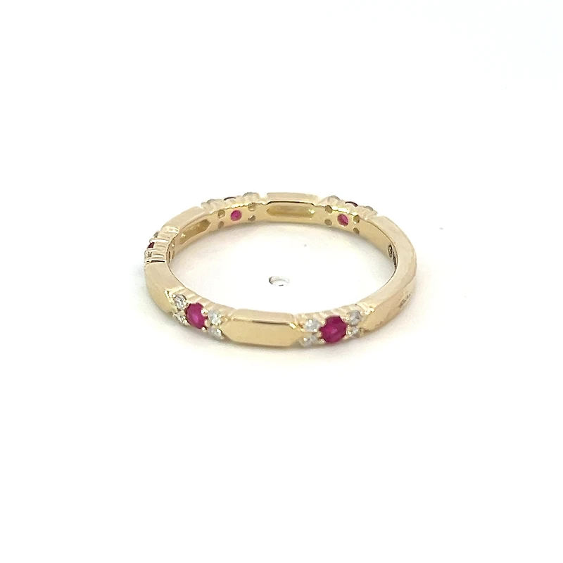 10K Yellow Gold Genuine Ruby & 0.13cttw Diamond Ring / Band, size 6.5