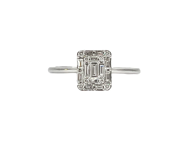 14K White Gold 0.32cttw Diamond Ring - size 7 - 4.5