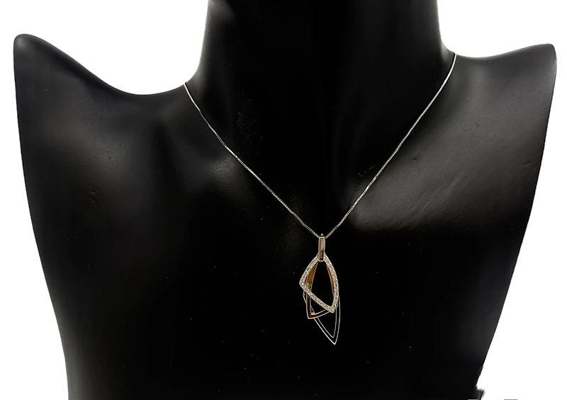 14K 2 Tone Gold 0.22cttw Diamond Pendant, 18"