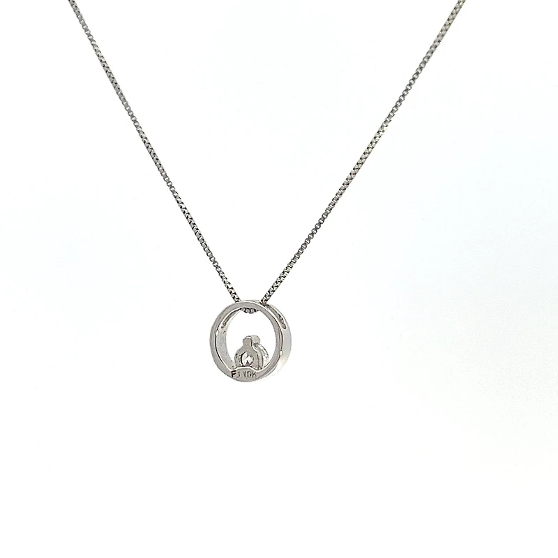 10K White Gold Diamond 0.075cttw Round Cut Pendant 18"